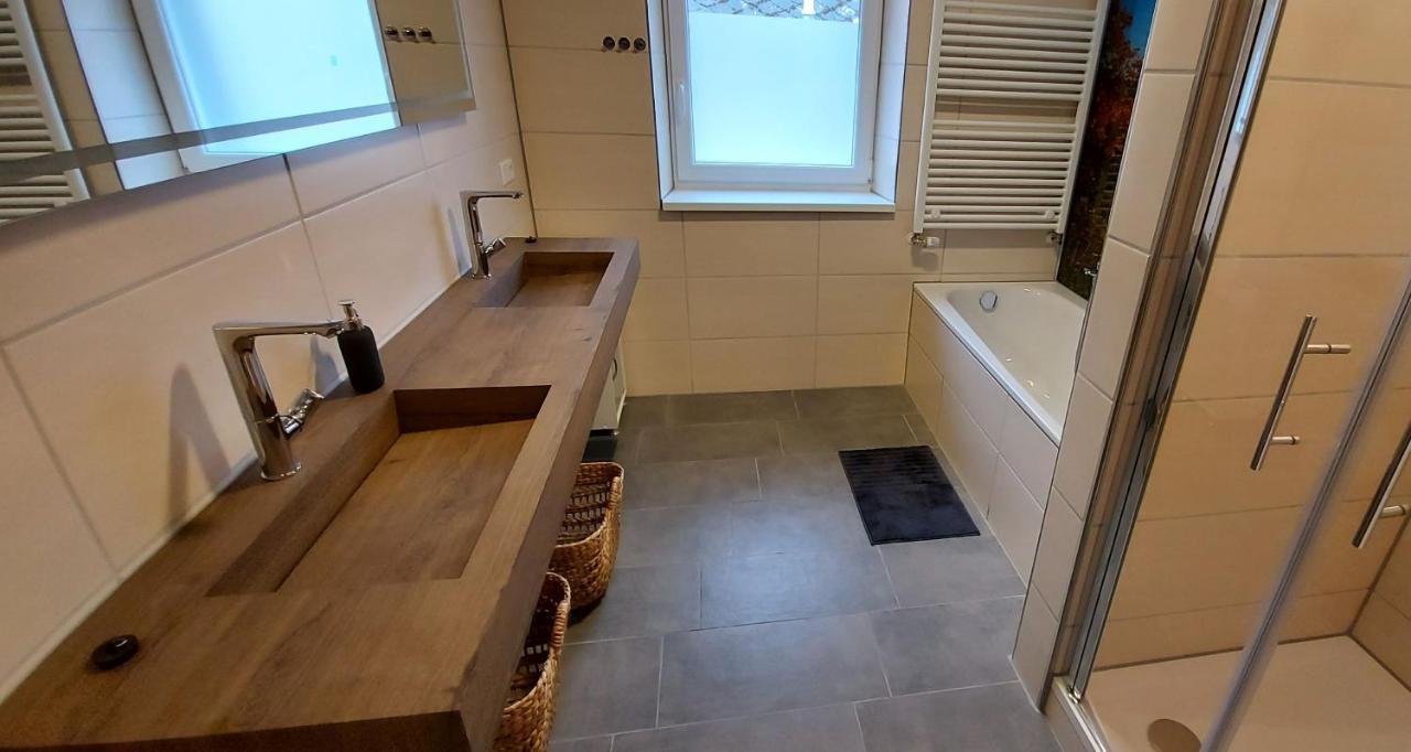 Ferienwohnung Am Fluss คล็อตเทน ภายนอก รูปภาพ