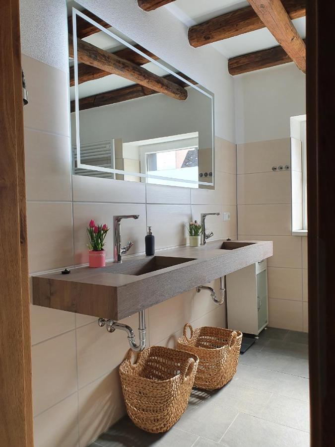 Ferienwohnung Am Fluss คล็อตเทน ภายนอก รูปภาพ